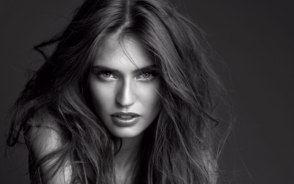 Bianca balti background