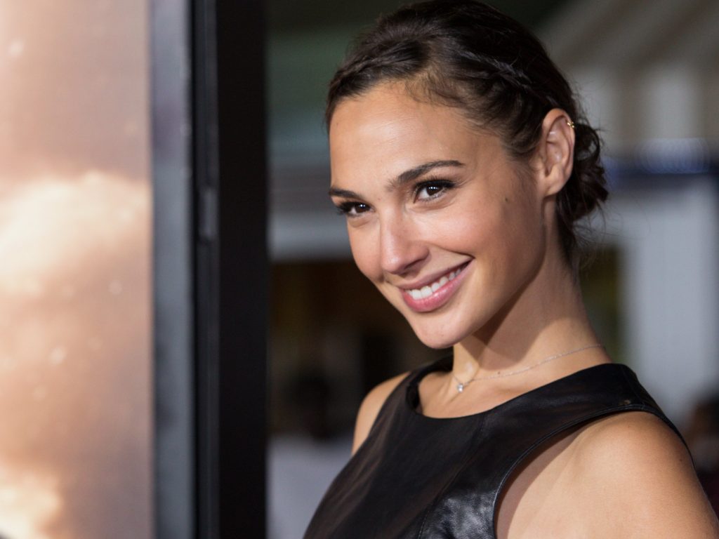 Gal gadot actress wallpaper