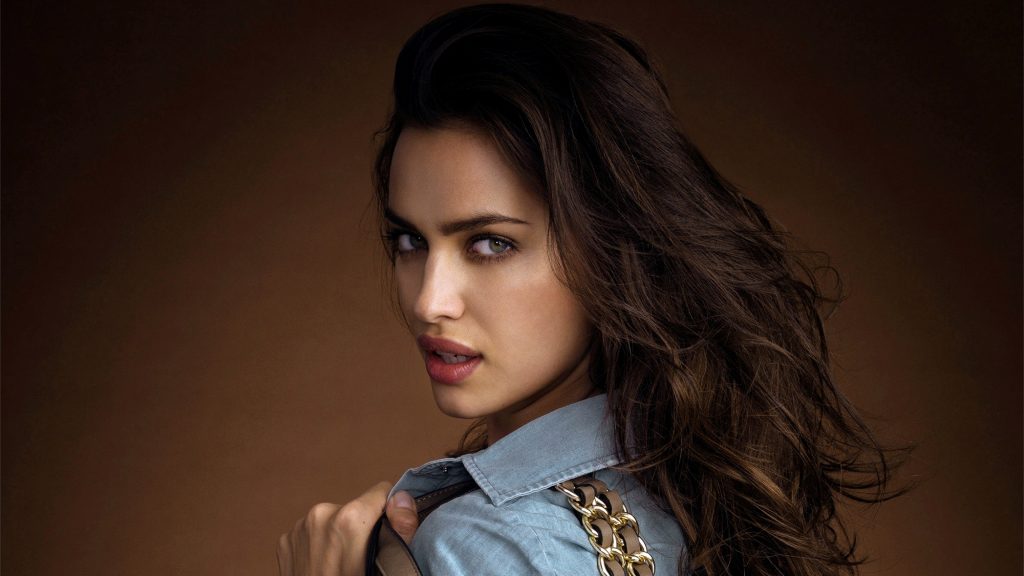 Irina shayk face lips background