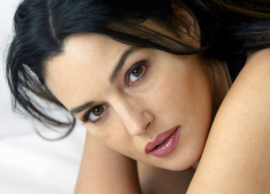 Monica bellucci face wallpaper