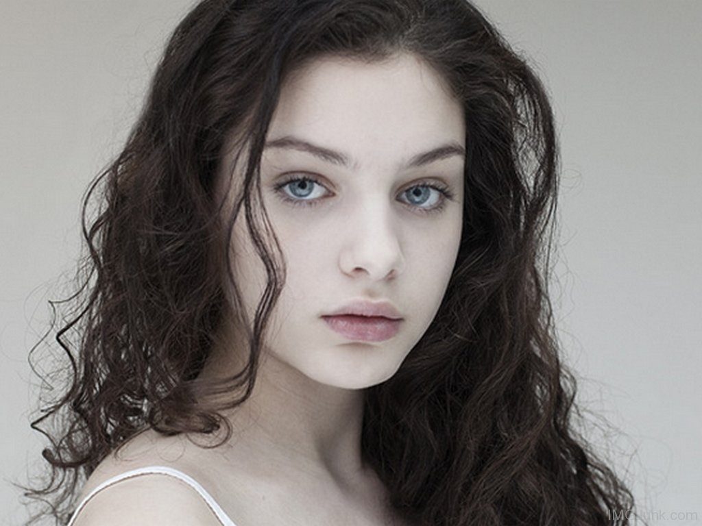 Odeya rush best wallpaper