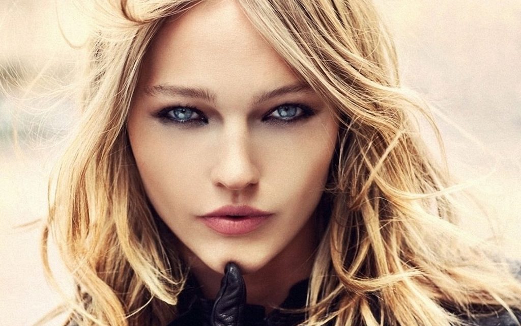 Sasha pivovarova face