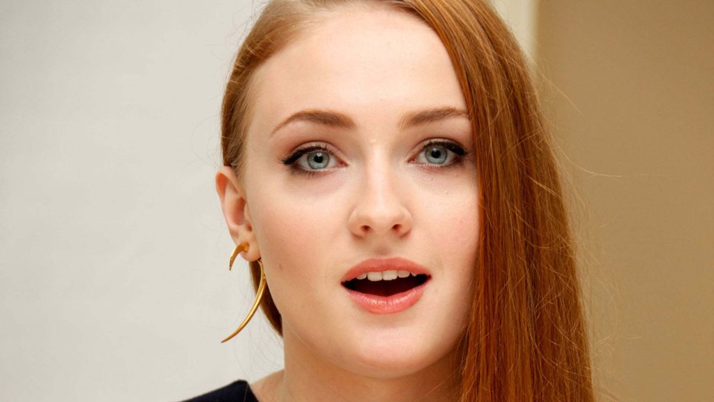 Sophie turner makeup wallpaper