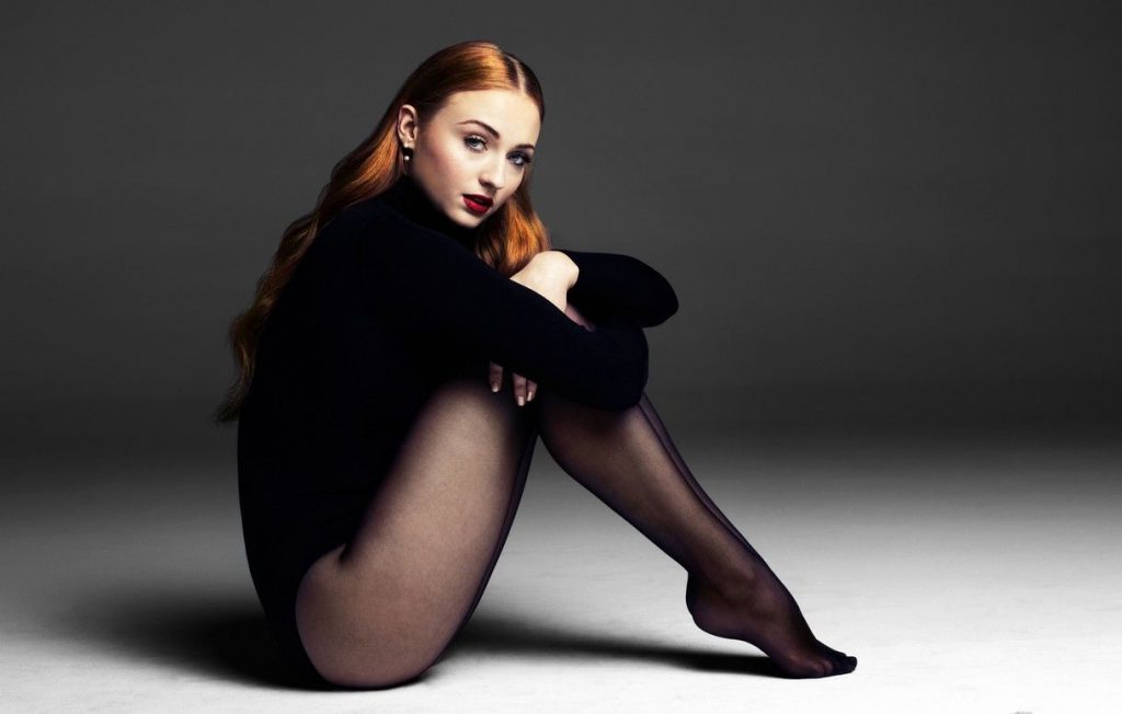 Sophie turner thighs body