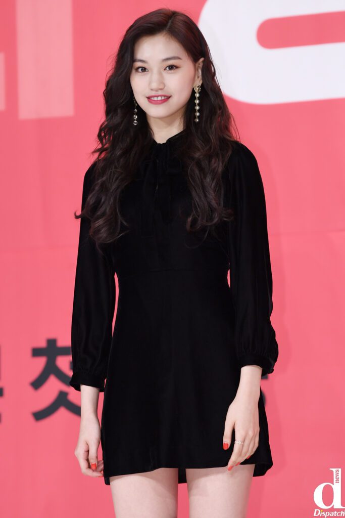 Doyeon wearing black dress