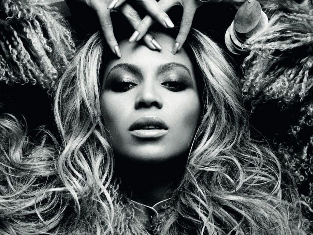 Beyonce black and white wallpaper