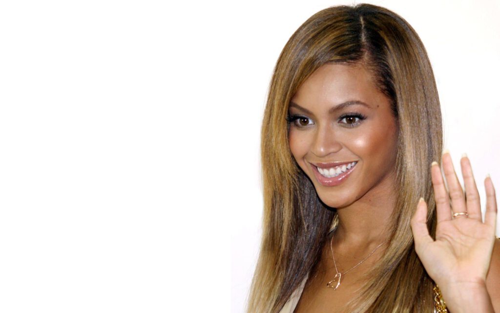 Beyonce smile teeth