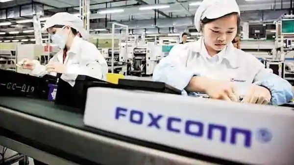 Foxconn could bring the iphone production to mexico for obvious reasons 530890 2