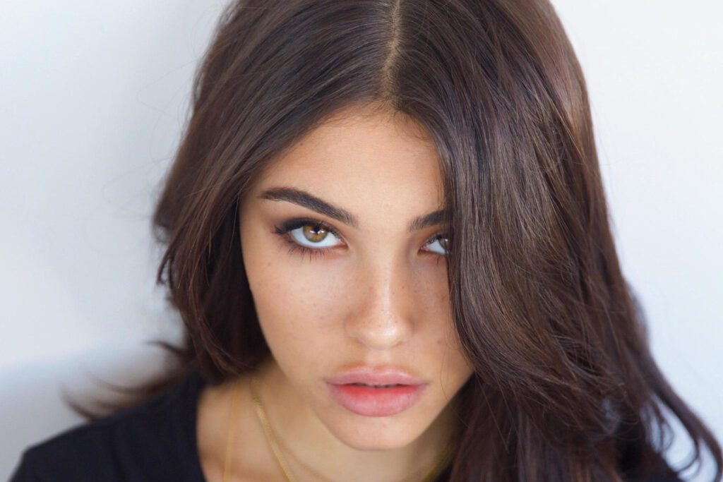 Madison beer eyes closeup hd