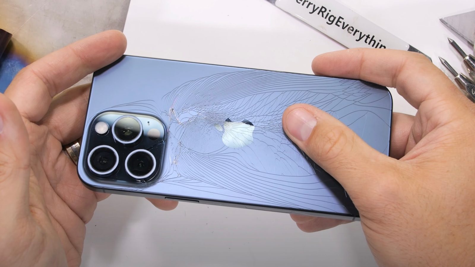 Iphone 15 pro max back glass cracks within seconds in