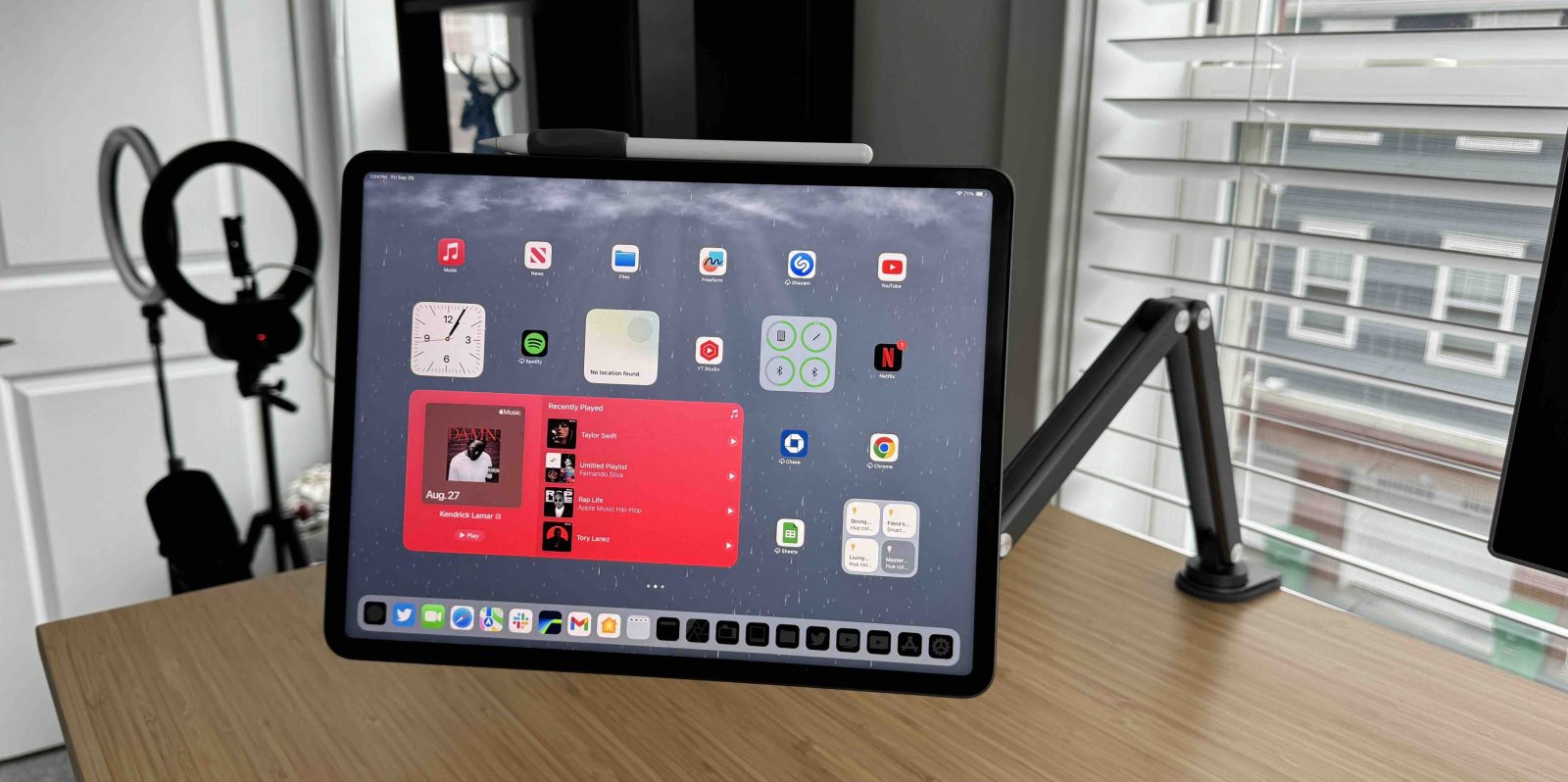 Hands on review kuxiu x36 magnetic foldable ipad arm a premium