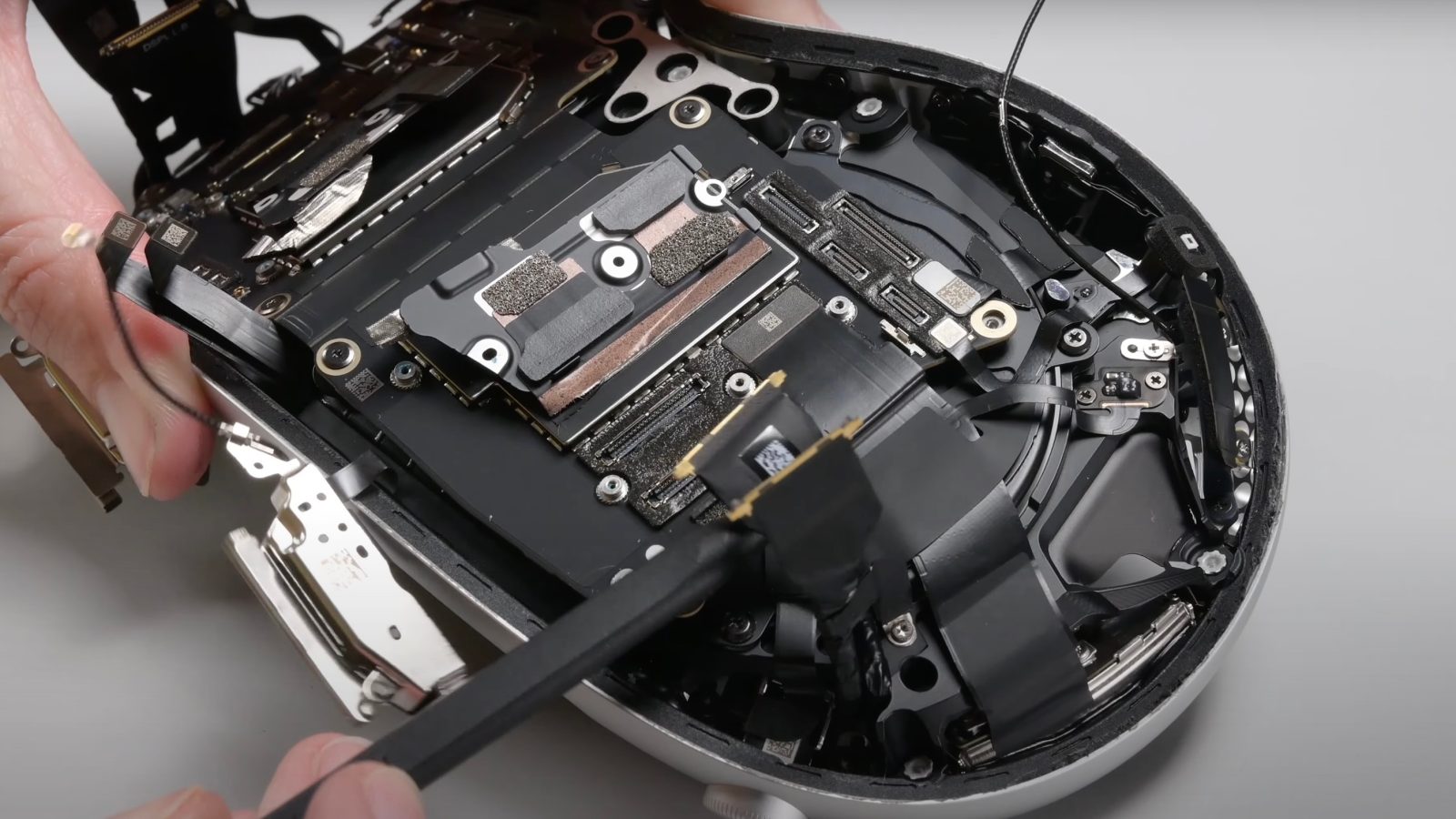 Ifixit teardown gives us a look inside apple vision pro